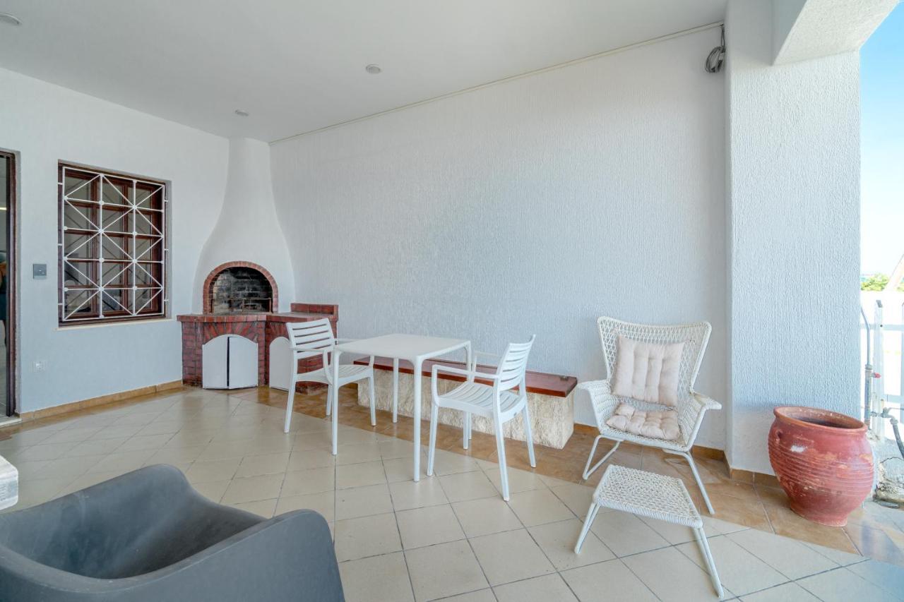 Costa Vasia Seaside Suites And Apartments Vrahati Eksteriør bilde